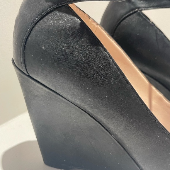 Elegant Black Women's Wedge Shoes - Picture 4 of 7